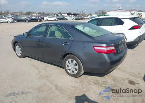 2007 Toyota Camry Le z USA, uszkodzony, nr VIN 4T1BE46K97U013189